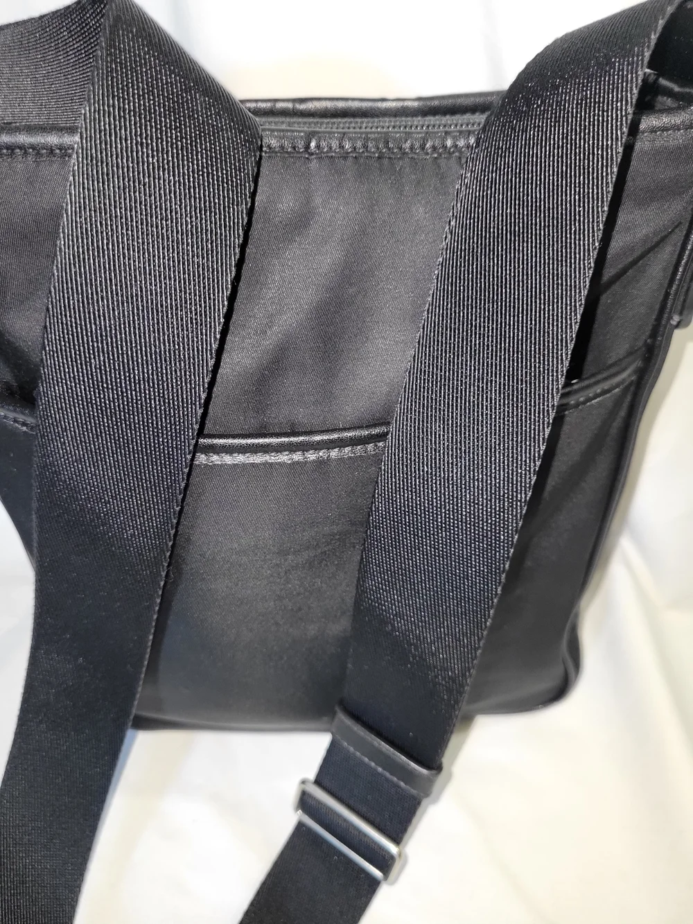 Bally Switzerland Nylon Black Men's Crossbody/ Shoulder Bag Travel Sling